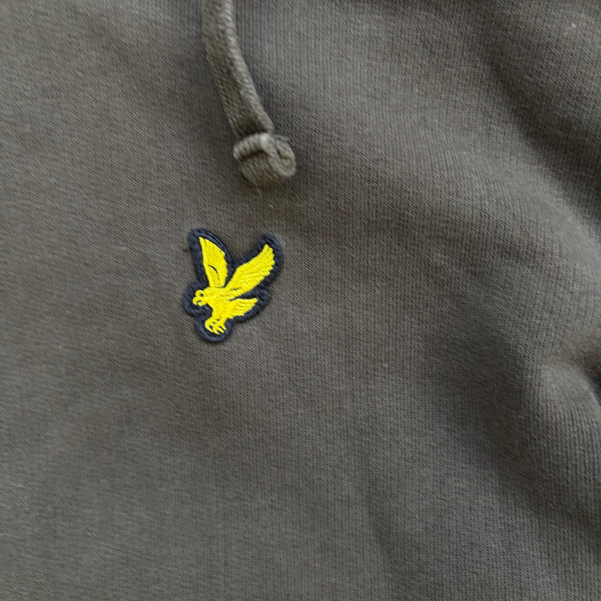Lyle & Scott Zip-Hoodie Khaki mit dezenten Logo