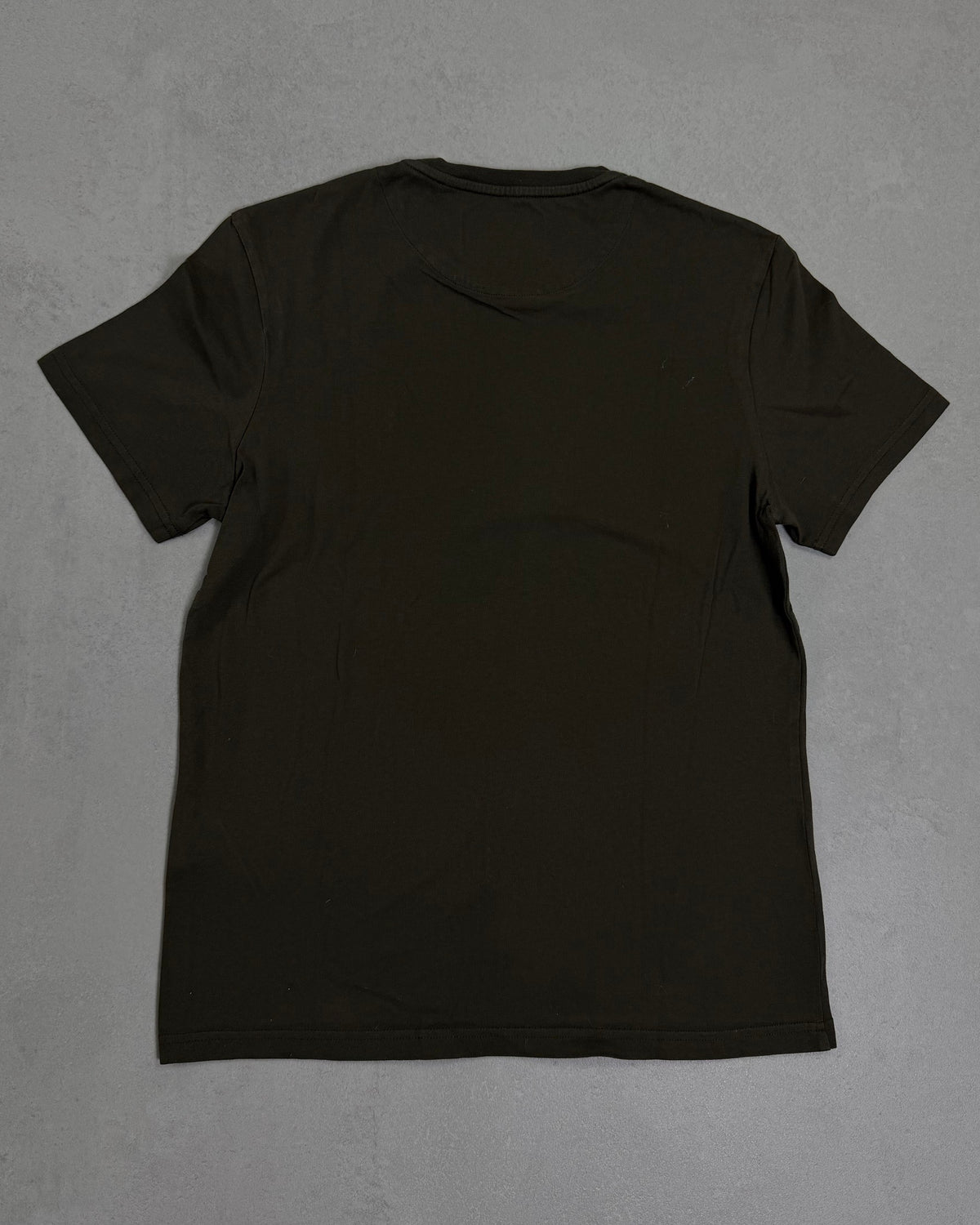 Lyle & Scott T-Shirt Oliv mit Adler – Rückseite