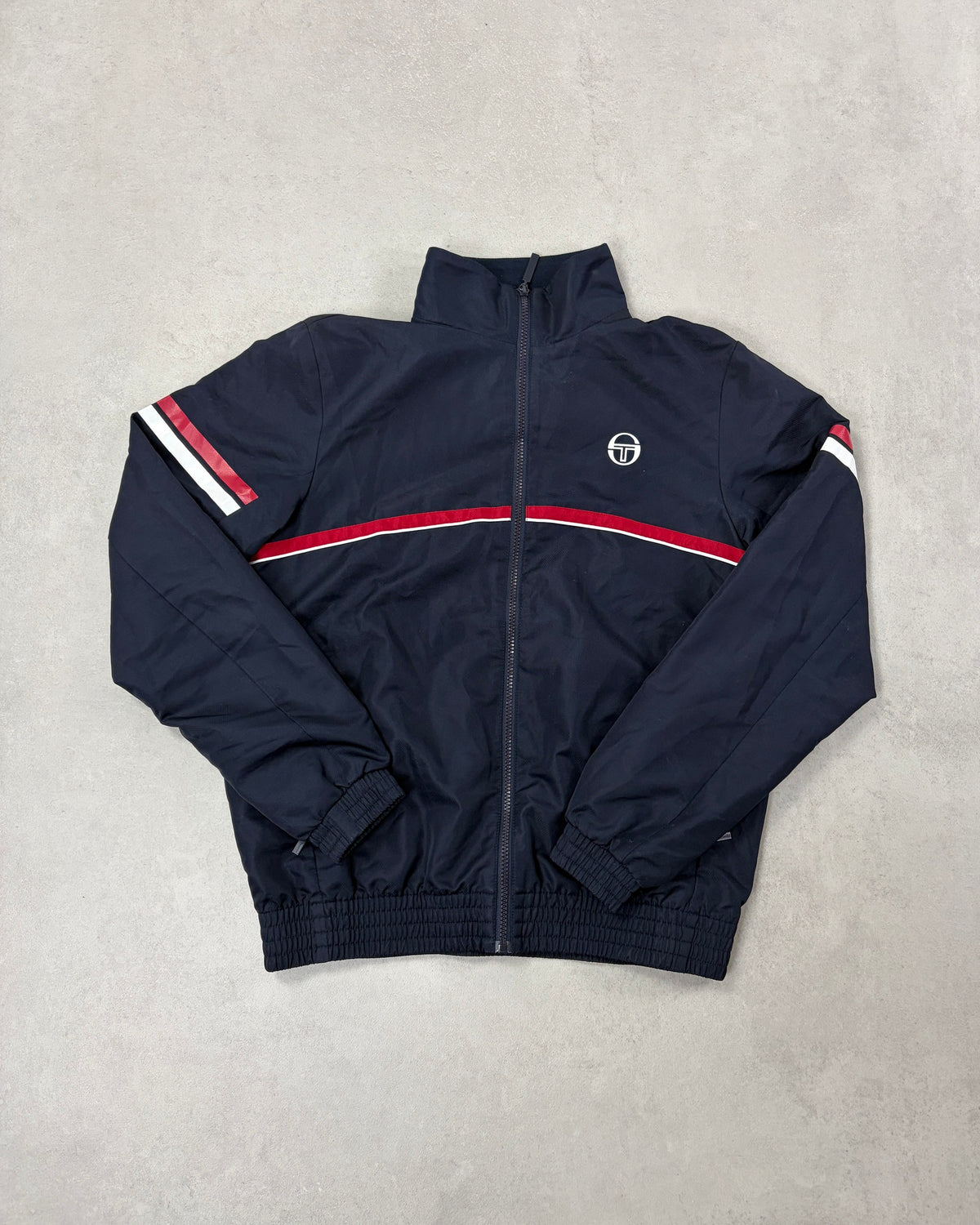 Sergio Tacchini Trainingsjacke Navy mit roten Streifen – Vorderseite