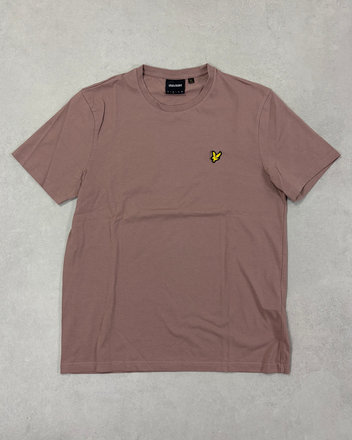Lyle & Scott T-Shirt Altrosa mit Adler – Vorderseite