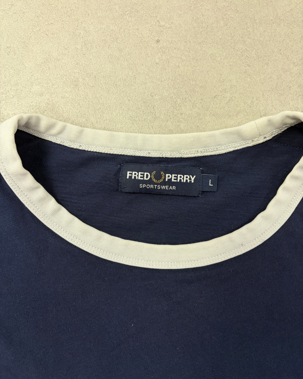Fred Perry Taped Ringer T-Shirt Navy Größe L – Etikett