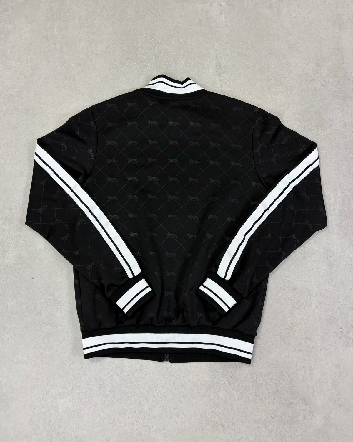 Lonsdale Trainingsjacke Schwarz mit Allover-Löwen Slim Fit Größe S – Rückseite