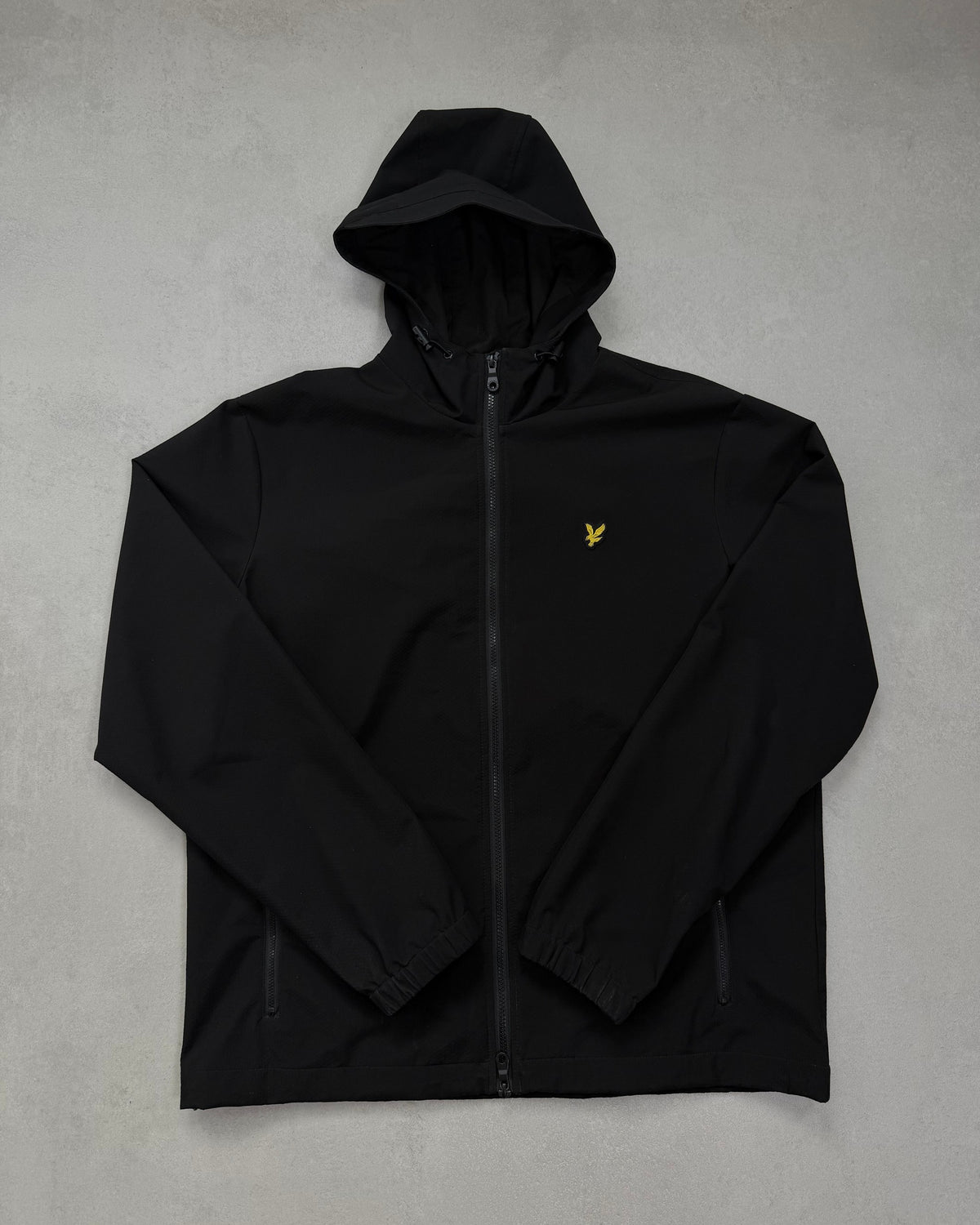Lyle & Scott Kapuzen-Windjacke Schwarz Größe XL – Vorderseite