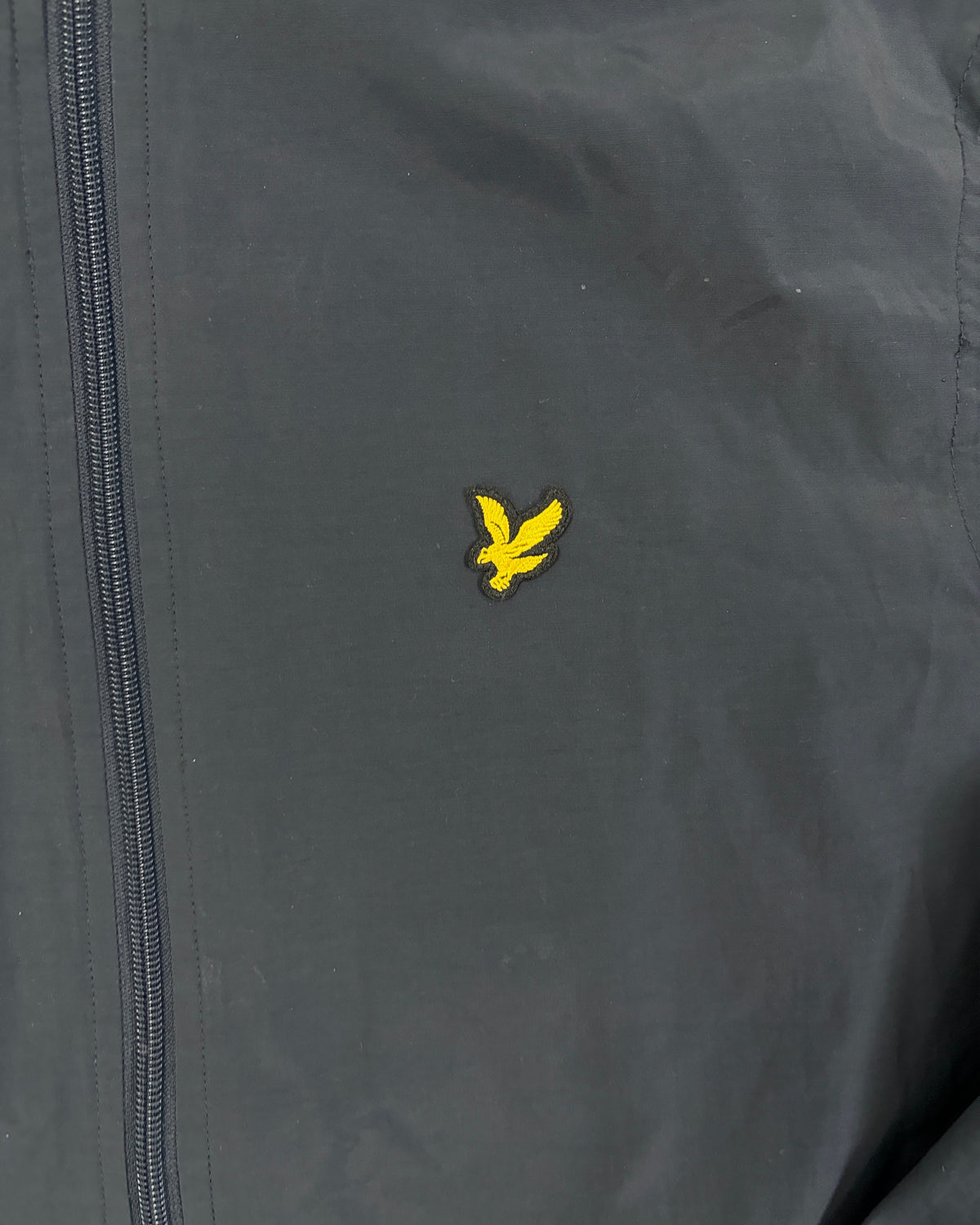 Lyle & Scott Kapuzenjacke Navy mit Mesh-Futter Größe M – Detail