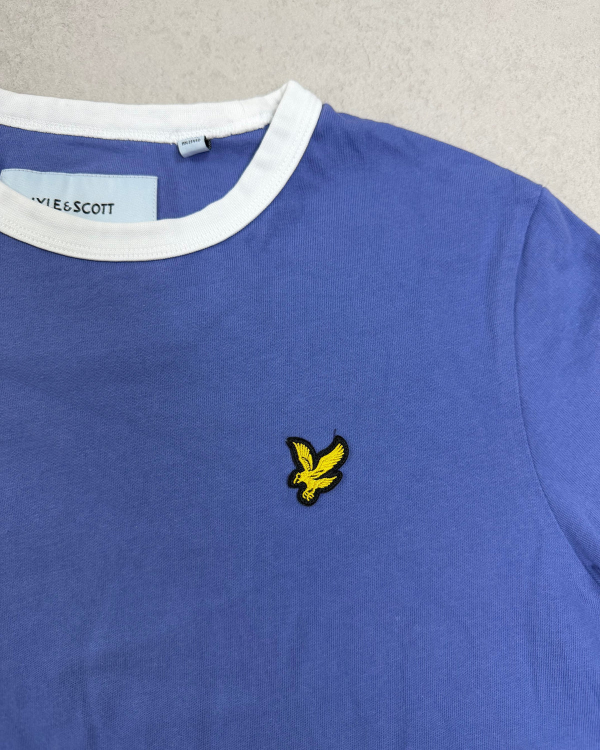 Lyle & Scott Kinder Ringer T-Shirt Royalblau Größe Kinder 140 – Detail