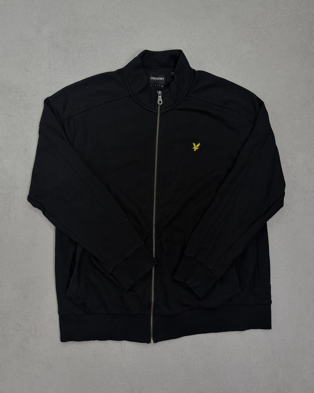 Lyle & Scott Sweatjacke Schwarz mit Stehkragen Größe 2XL – Vorderseite