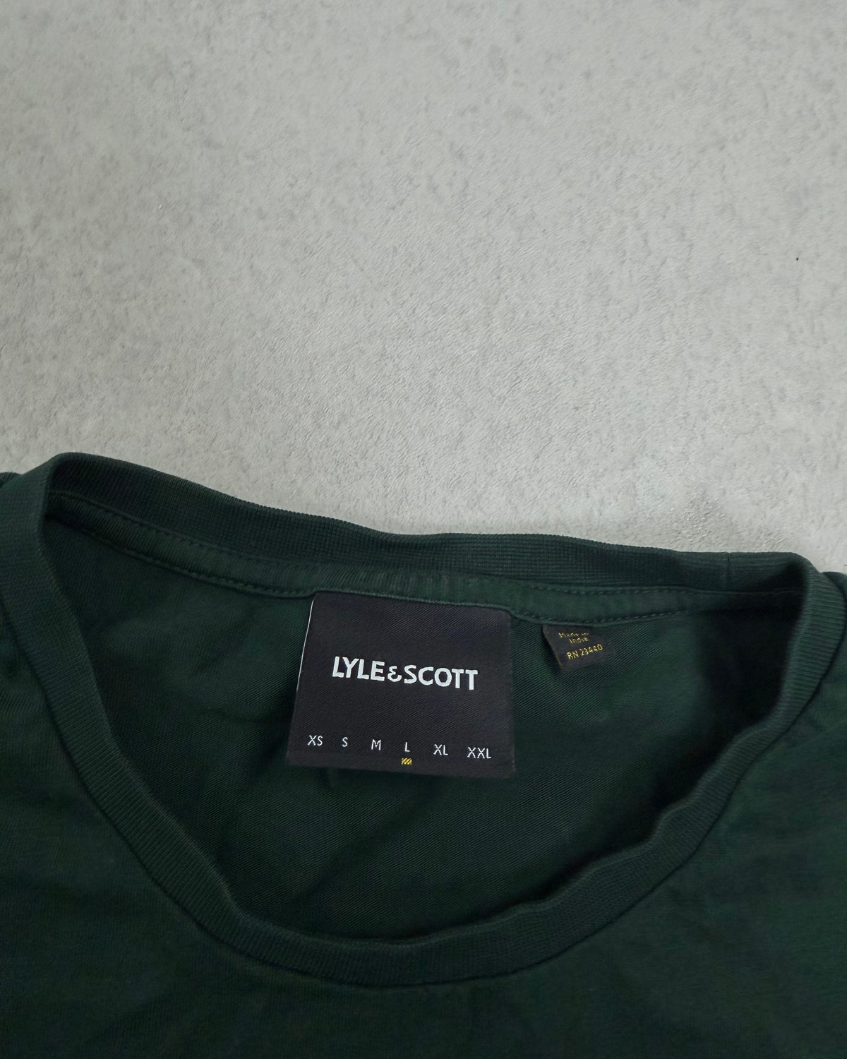 Lyle & Scott T-Shirt Dunkelgrün mit Adler-Logo Größe L – Etikett