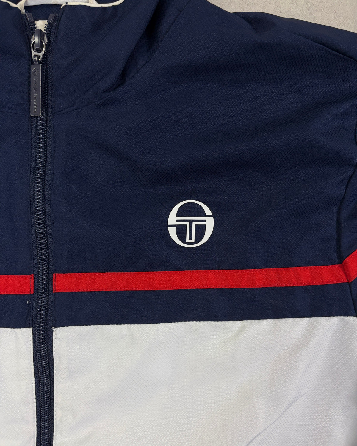 Sergio Tacchini Trainingsjacke Navy-Weiß-Rot Größe L – Detail
