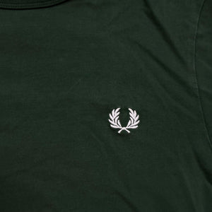 Fred Perry T-Shirt Waldgrün mit dezenten Logo