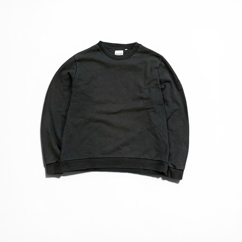 Lyle & Scott Sweater Schwarz mit dezenten Logo am Ärmel