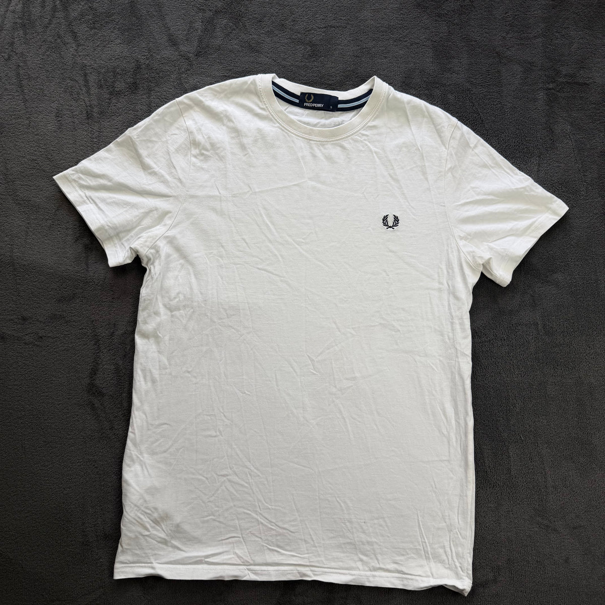 Fred Perry Tshirt mit kleinem Logo