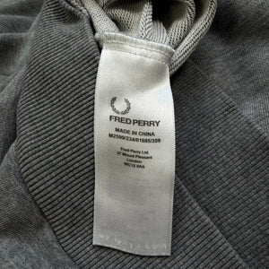 Fred Perry Sweater Grau mit dezenten Logo