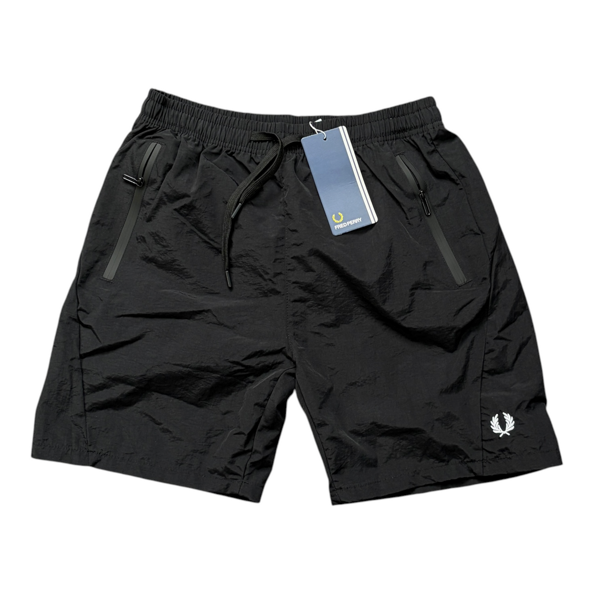 Fred Perry Shorts in Schwarz mit kleinem Logo auf dem Bein