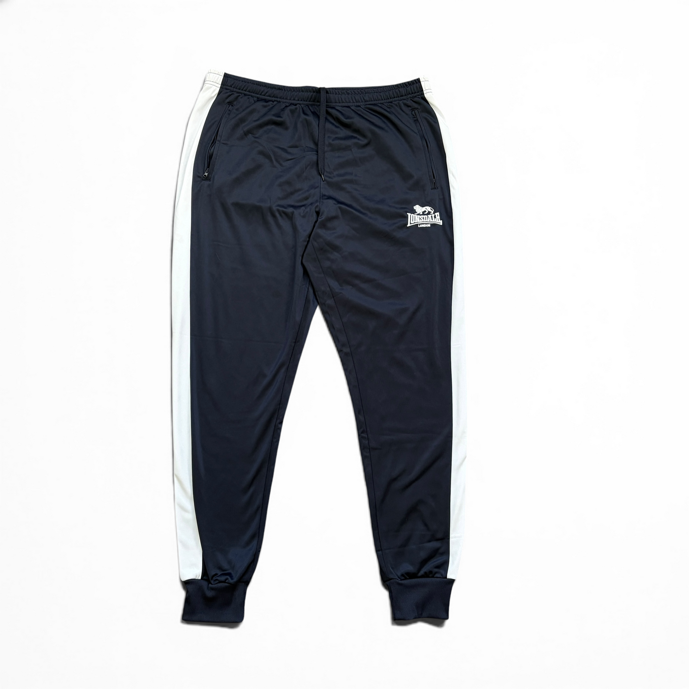 Lonsdale Trackpants Navyblau mit dezenter Stickung