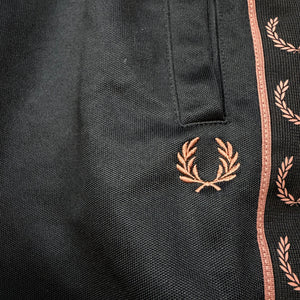 Fred Perry Trainingshose mit Schriftzug