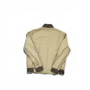 Fred Perry Bomberjacke in beige mit kleinem Logo auf der Brust