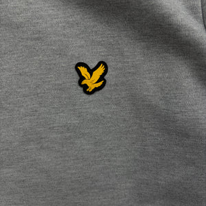 Lyle & Scott Sweater in Grau mit kleinem Logo auf der Brust