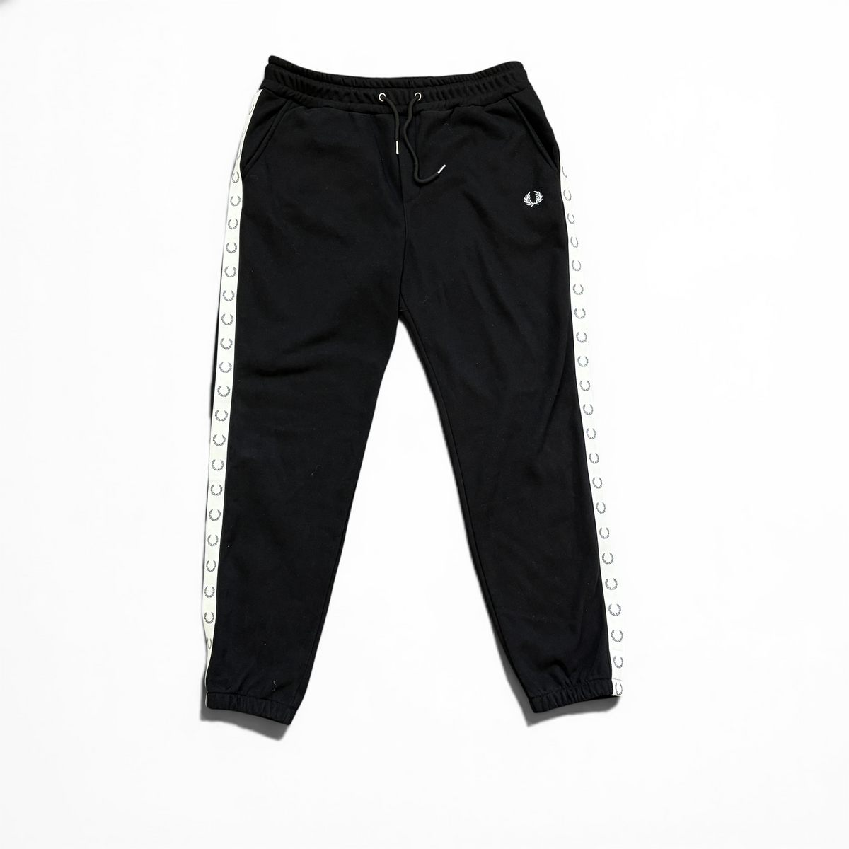 Fred Perry Jogginghose Schwarz mit kleiner Stickung