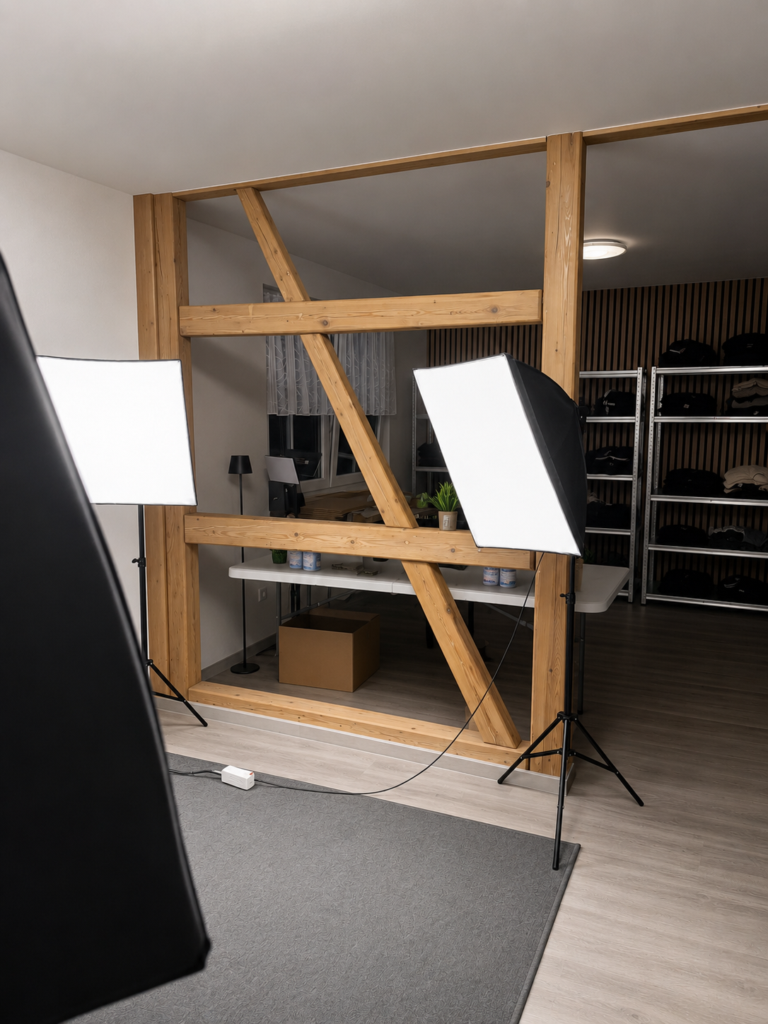 Kleiderstangen und Licht im BEUTE.STUDIO