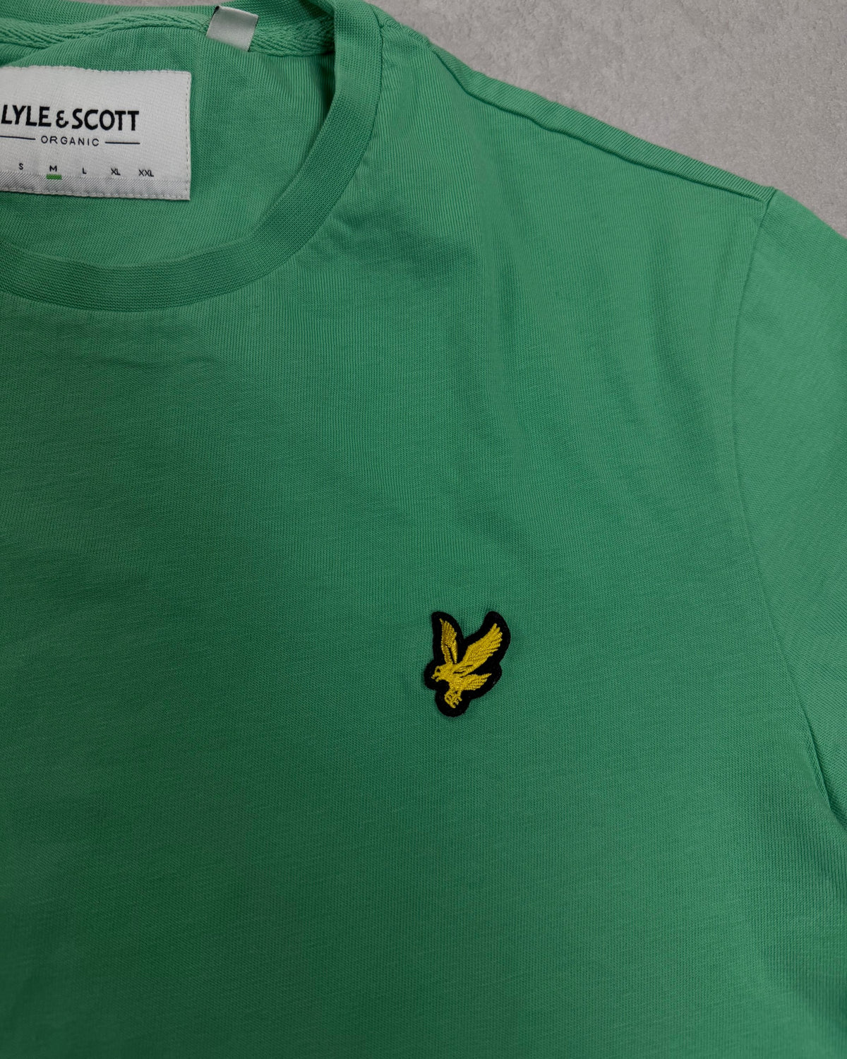 Lyle & Scott T-Shirt Mintgrün mit Adler – Detail