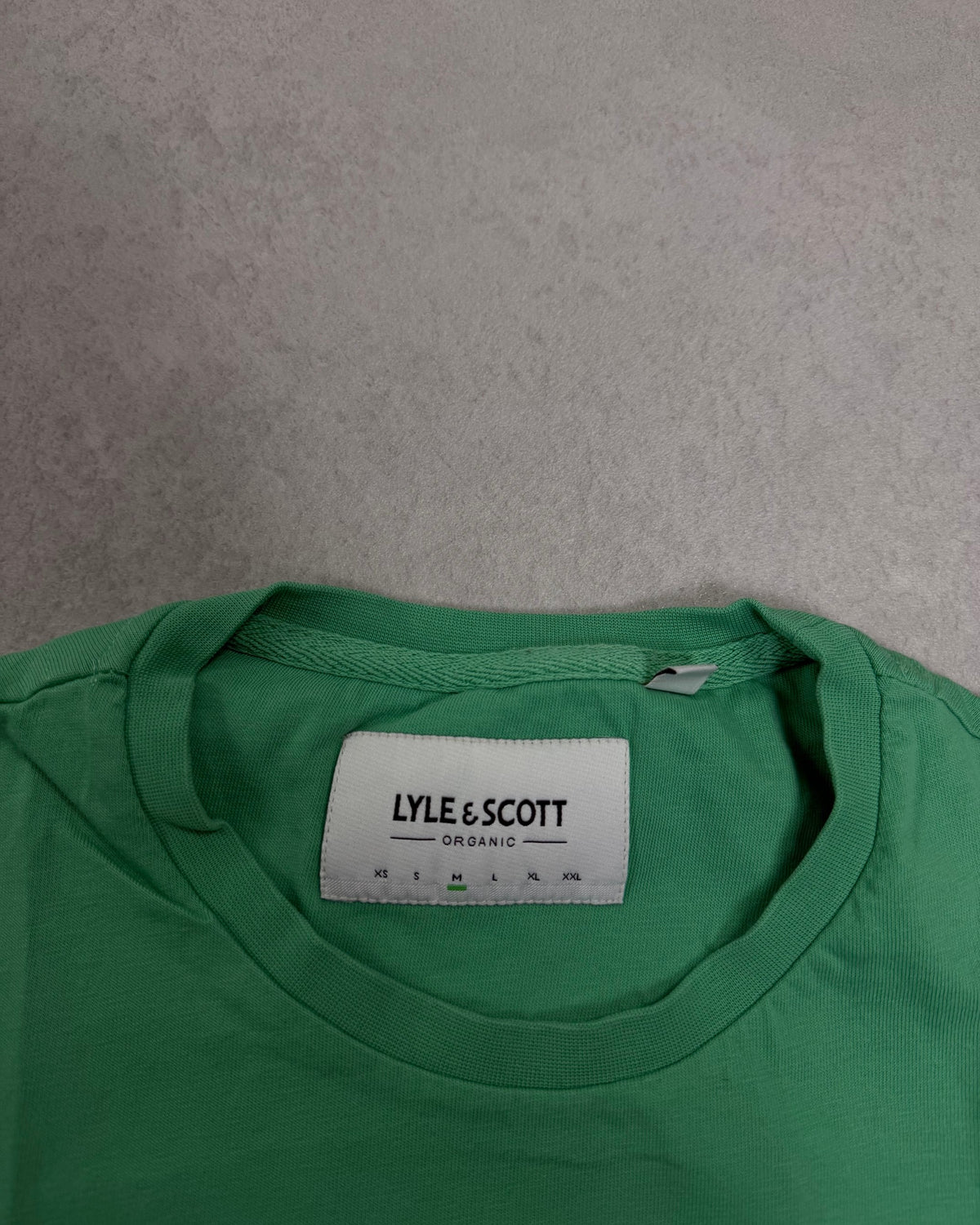 Lyle & Scott T-Shirt Mintgrün mit Adler – Etikett