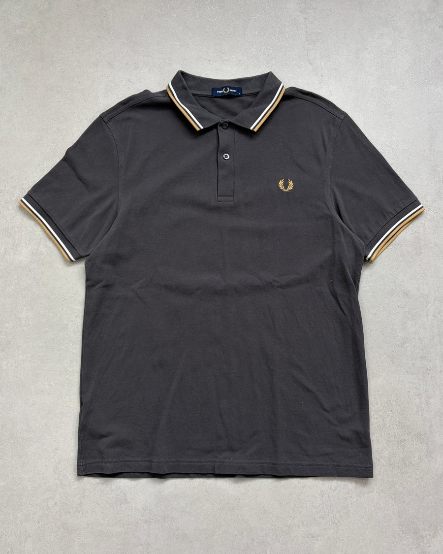 Fred Perry Polo Graphit mit Gold-Creme-Tipping Größe L – Vorderseite