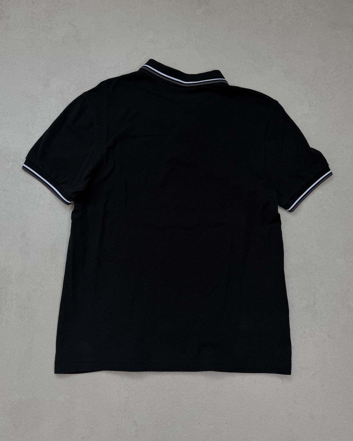 Fred Perry Polo Schwarz mit Weiß-Grau-Tipping Größe M – Rückseite