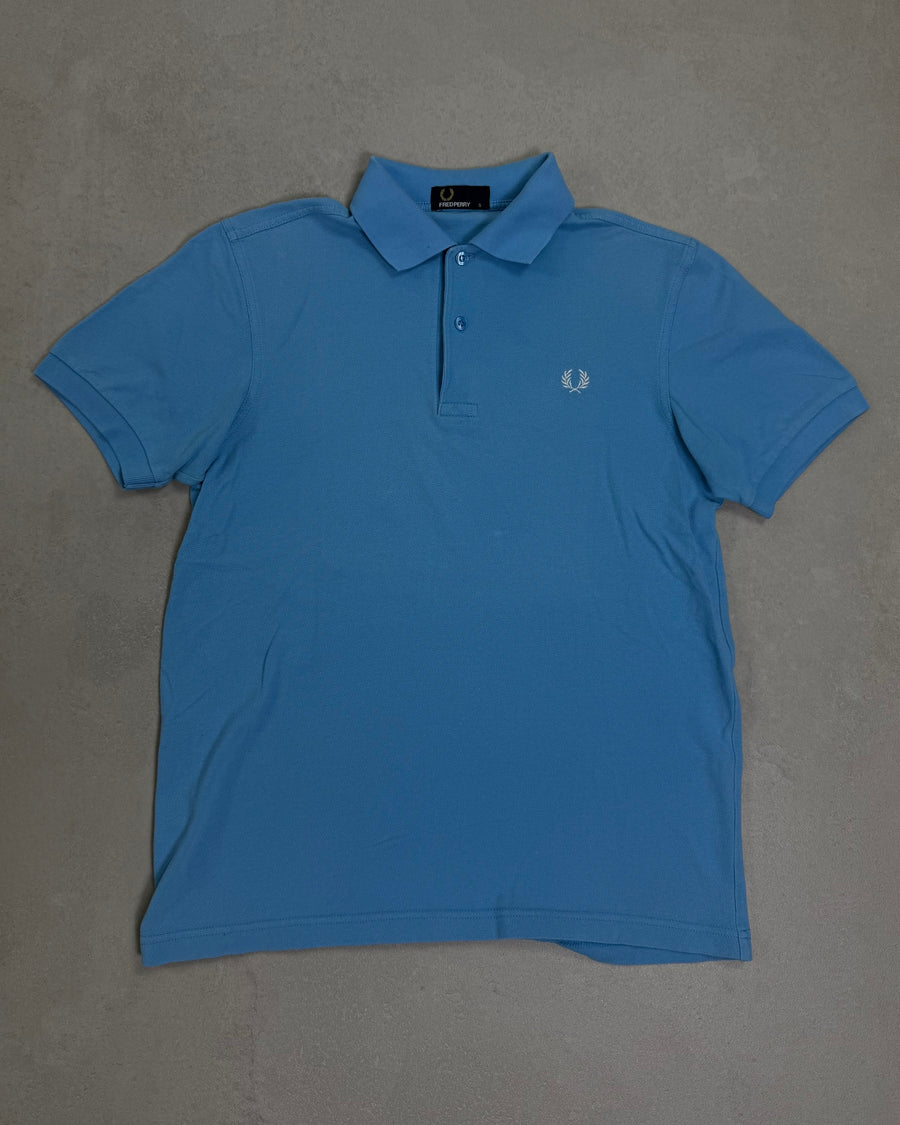 Fred Perry Poloshirt Hellblau Größe S – Vorderseite