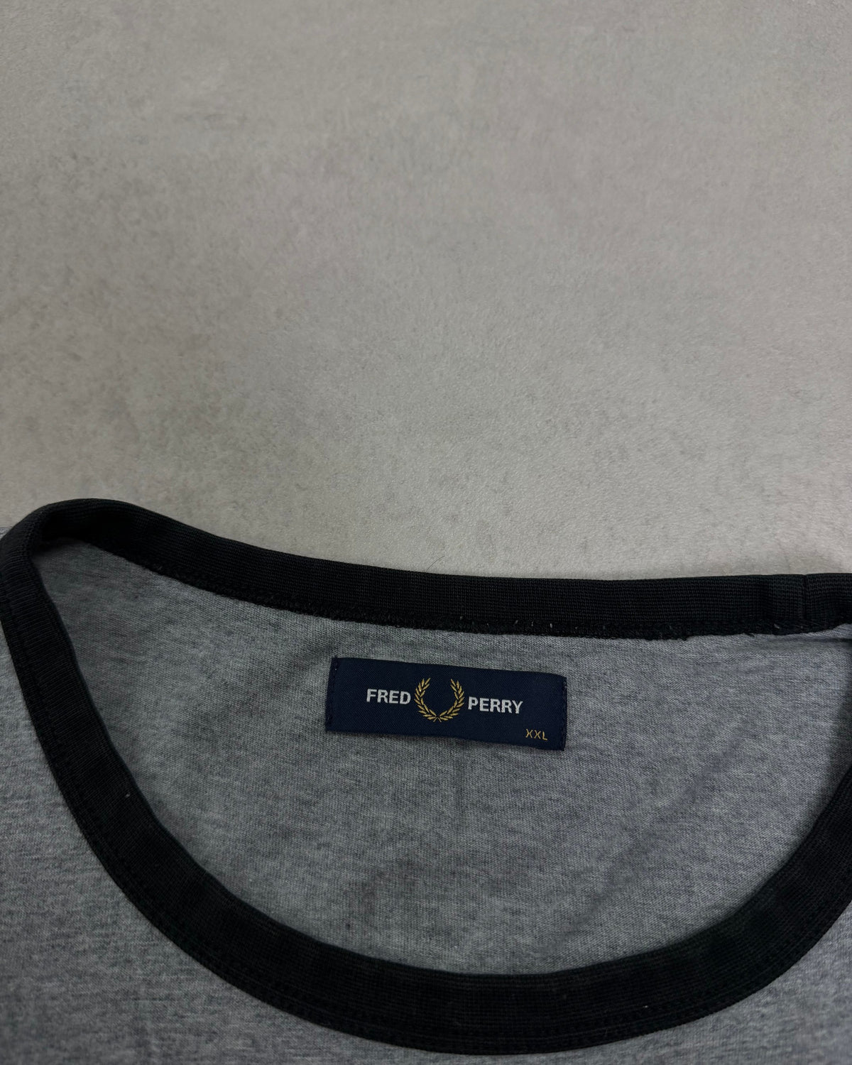 Fred Perry Ringer T-Shirt Grau meliert Größe 2XL – Etikett