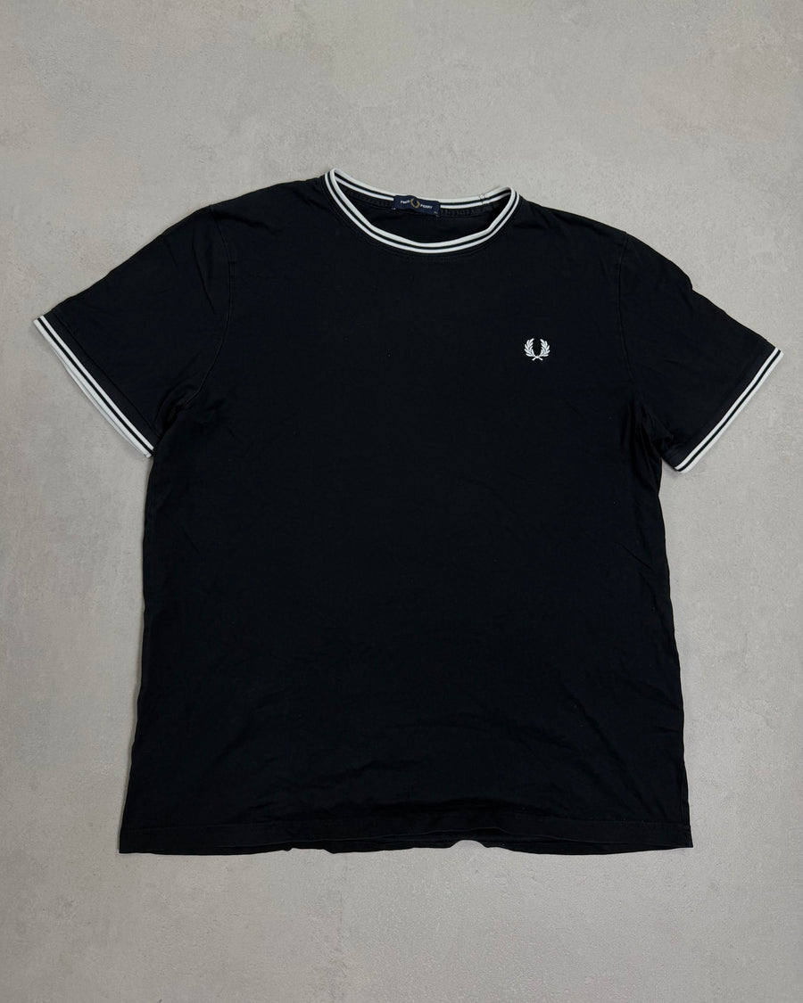 Fred Perry Ringer T-Shirt Schwarz mit Twin Tipping Größe XL – Vorderseite