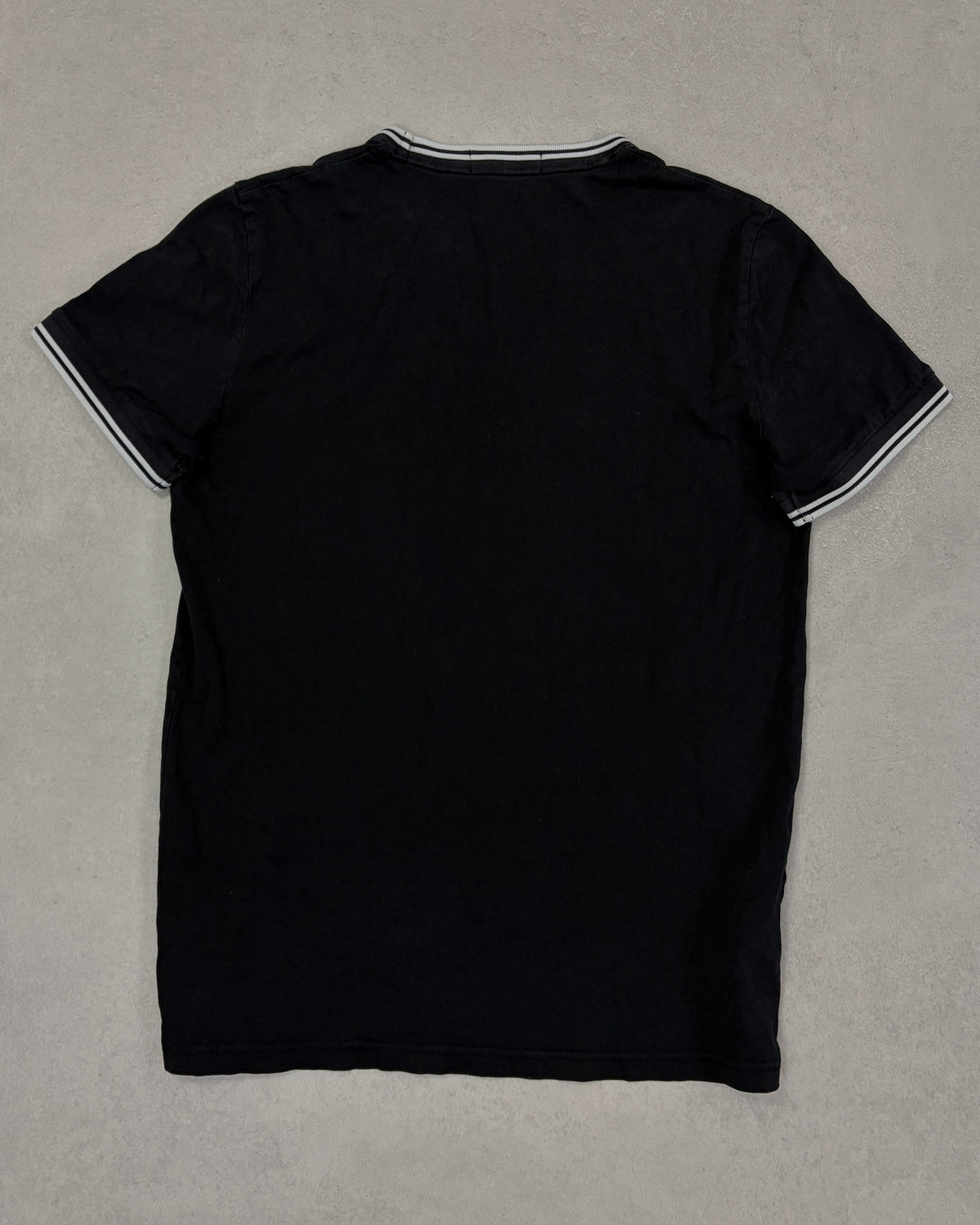 Fred Perry Ringer T-Shirt Schwarz mit Twin Tipping Größe S – Rückseite