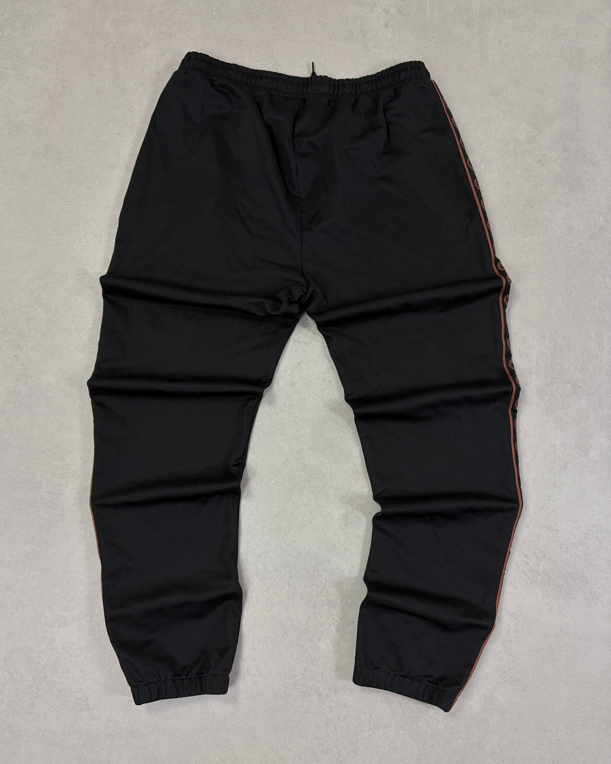 Fred Perry Taped Trainingshose Schwarz-Braun Größe XL – Rückseite