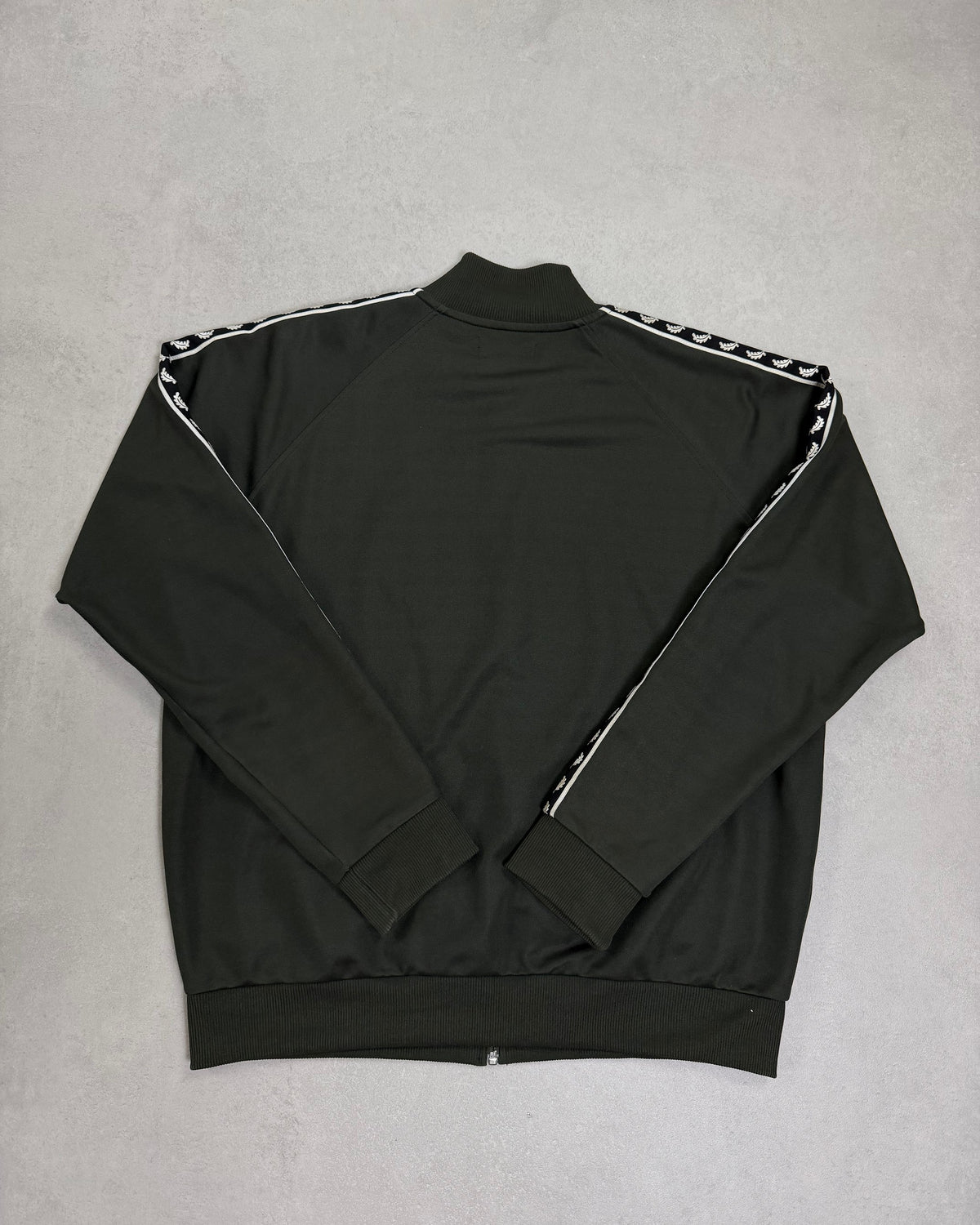 Fred Perry Taped Trainingsjacke Oliv Größe XL – Rückseite