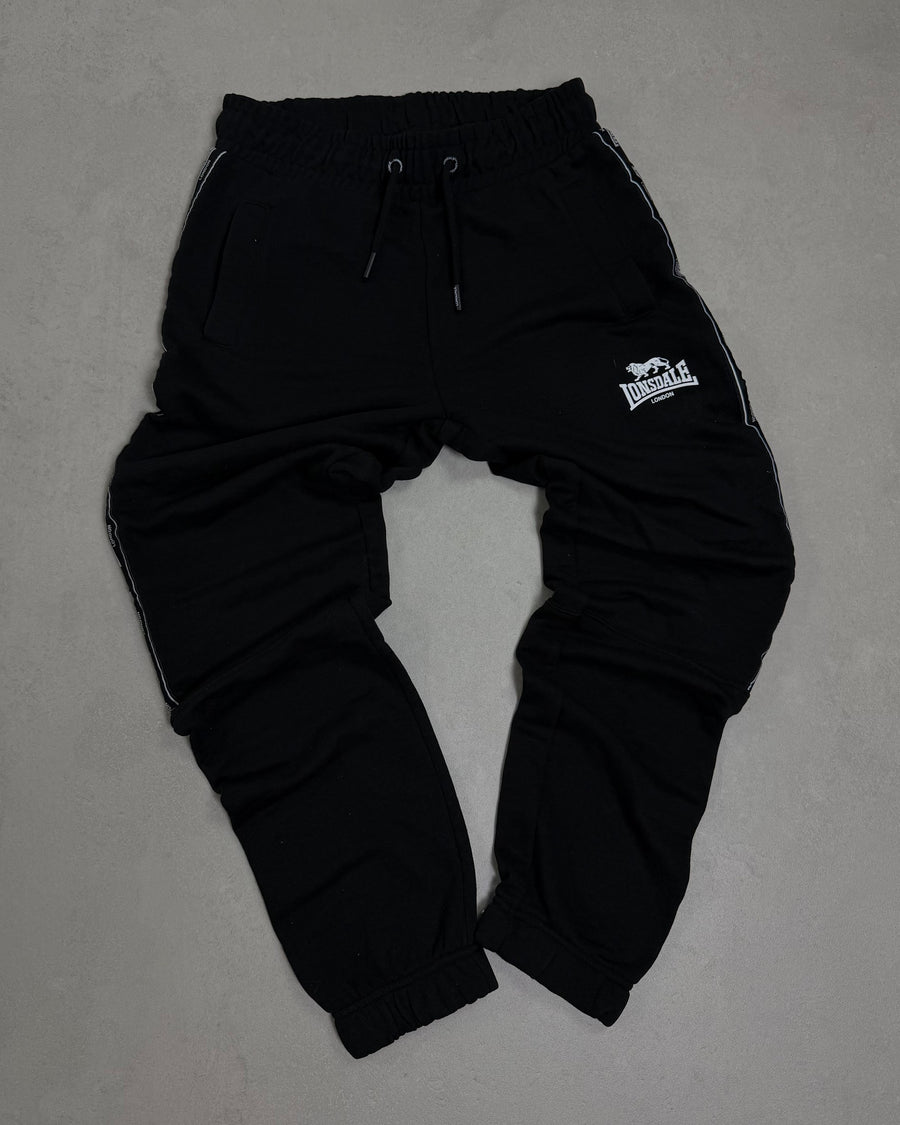Lonsdale Jogginghose Schwarz mit Logo-Tape Größe S – Vorderseite