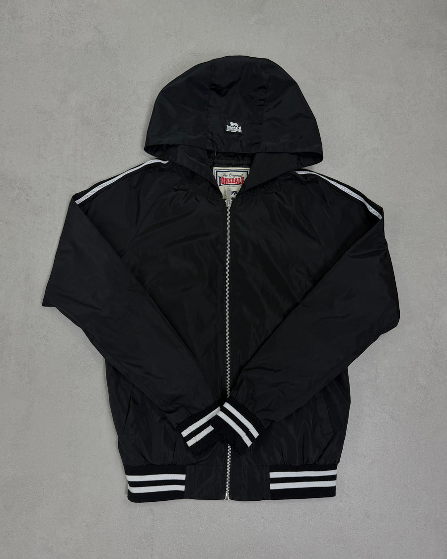 Lonsdale Kapuzen-Windbreaker Schwarz mit weißen Streifen Größe S – Vorderseite