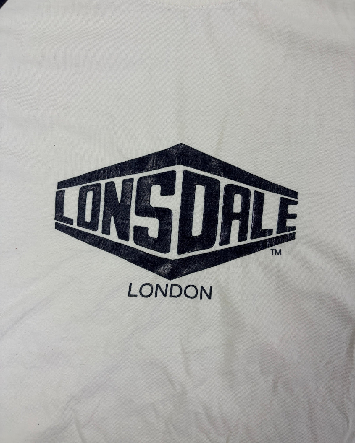 Lonsdale Raglan T-Shirt Weiß-Navy mit Logo Größe XL – Detail
