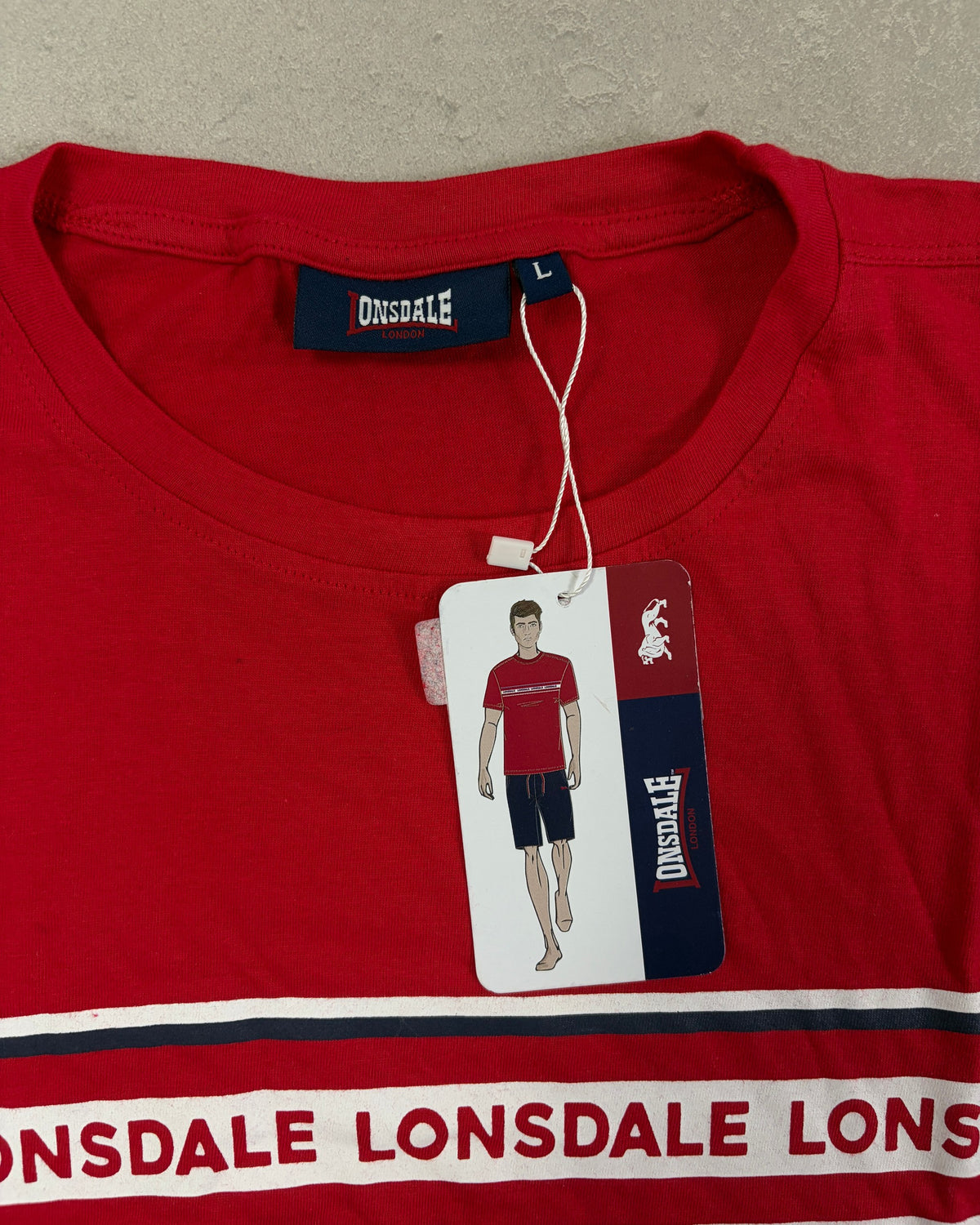 Lonsdale T-Shirt Rot mit Schriftzug – neu mit Etikett Größe L – Etikett