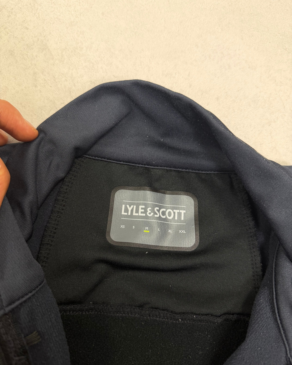 Lyle & Scott Half-Zip Trainingsoberteil Navy-Schwarz Größe M – Etikett