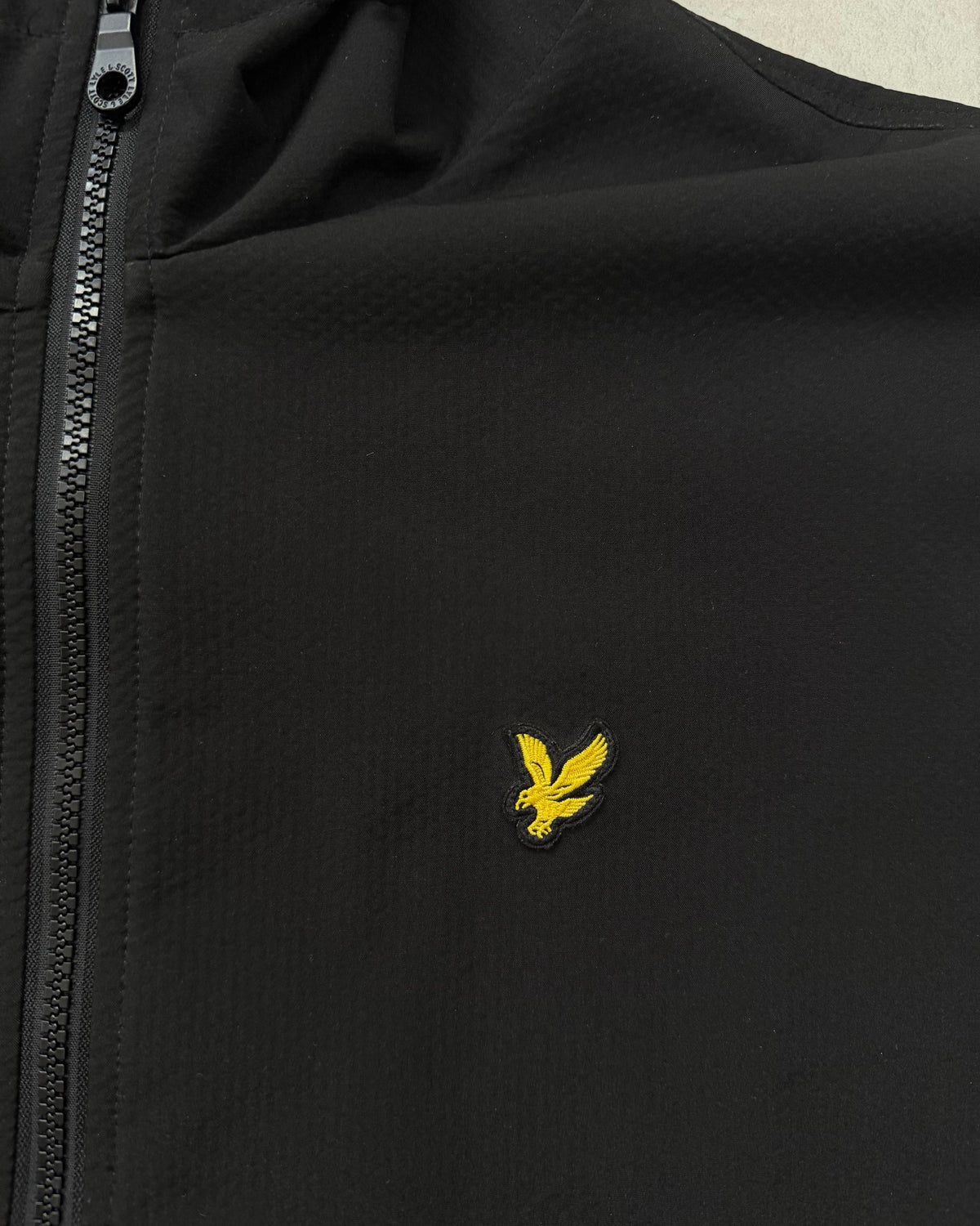 Lyle & Scott Kapuzen-Windjacke Schwarz Größe XL – Detail