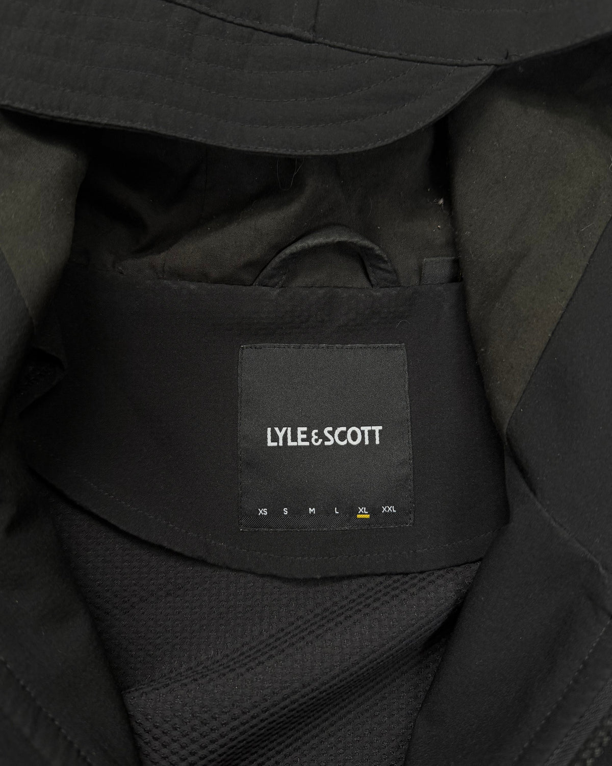 Lyle & Scott Kapuzen-Windjacke Schwarz Größe XL – Etikett