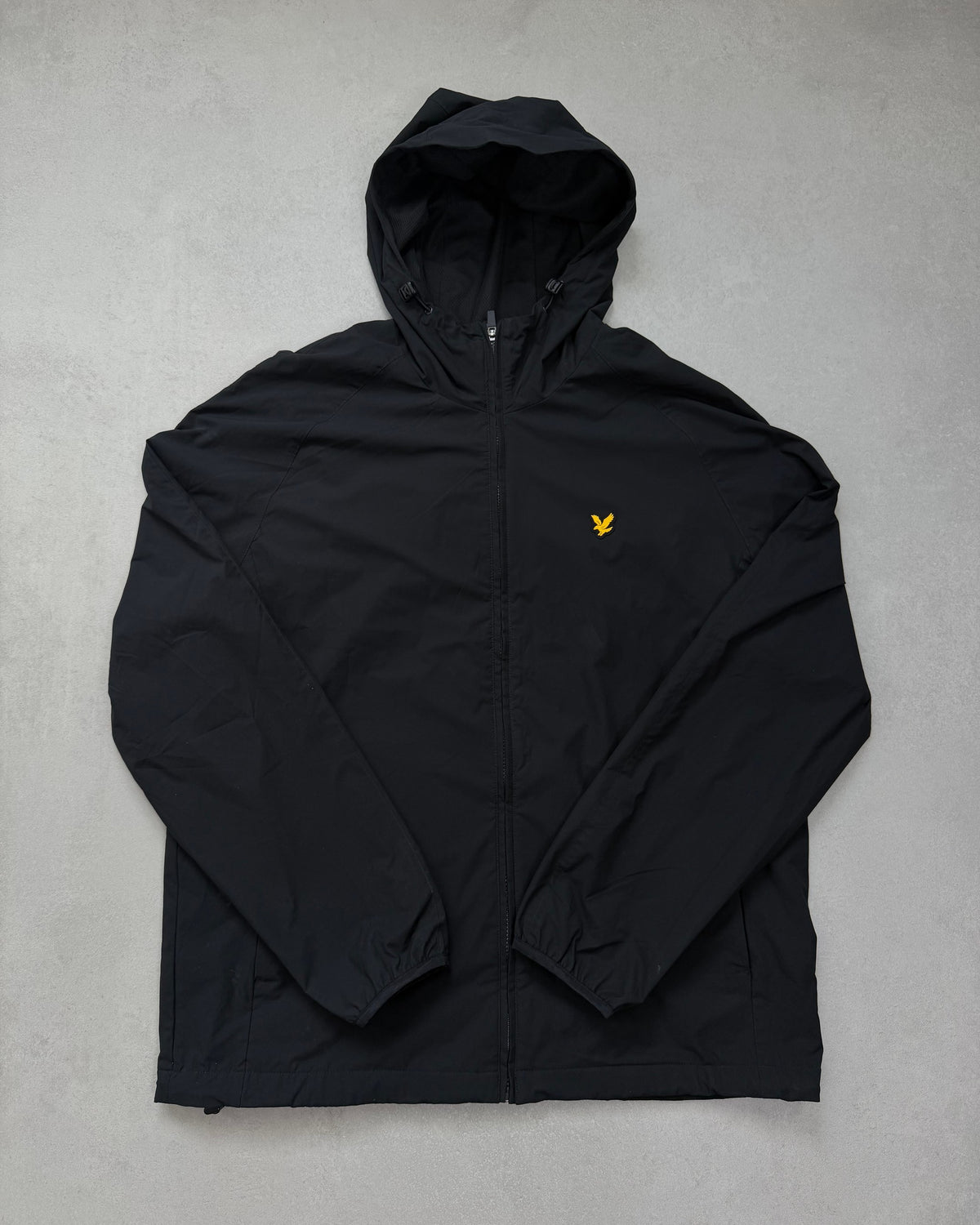 Lyle & Scott Kapuzen-Windjacke Schwarz in 2XL Größe 2XL – Vorderseite