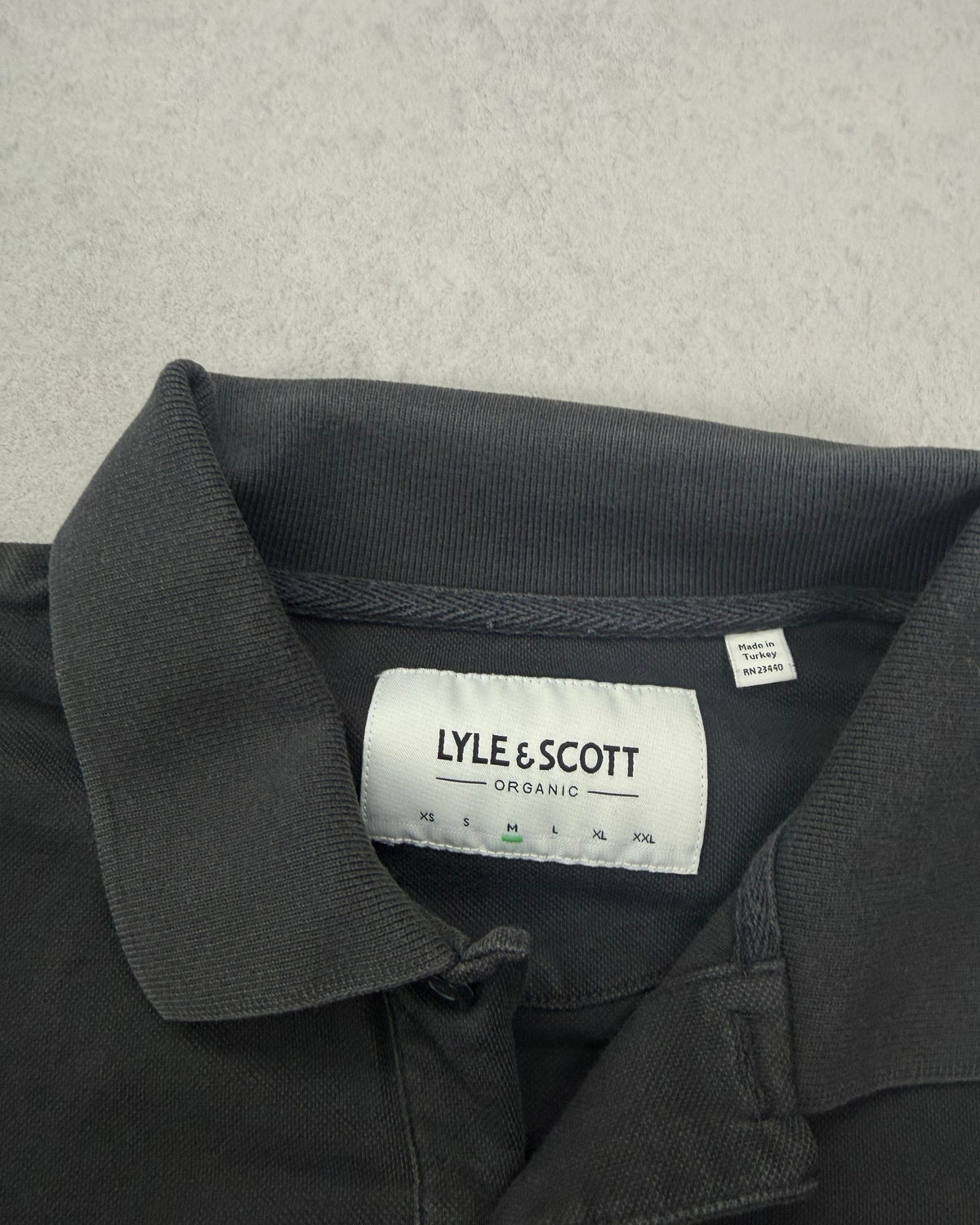 Lyle & Scott Poloshirt Anthrazit Größe M – Etikett