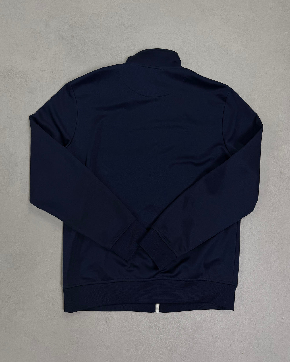 Lyle & Scott Trainingsjacke Navy mit Bordeaux-Brustblock Größe L – Rückseite