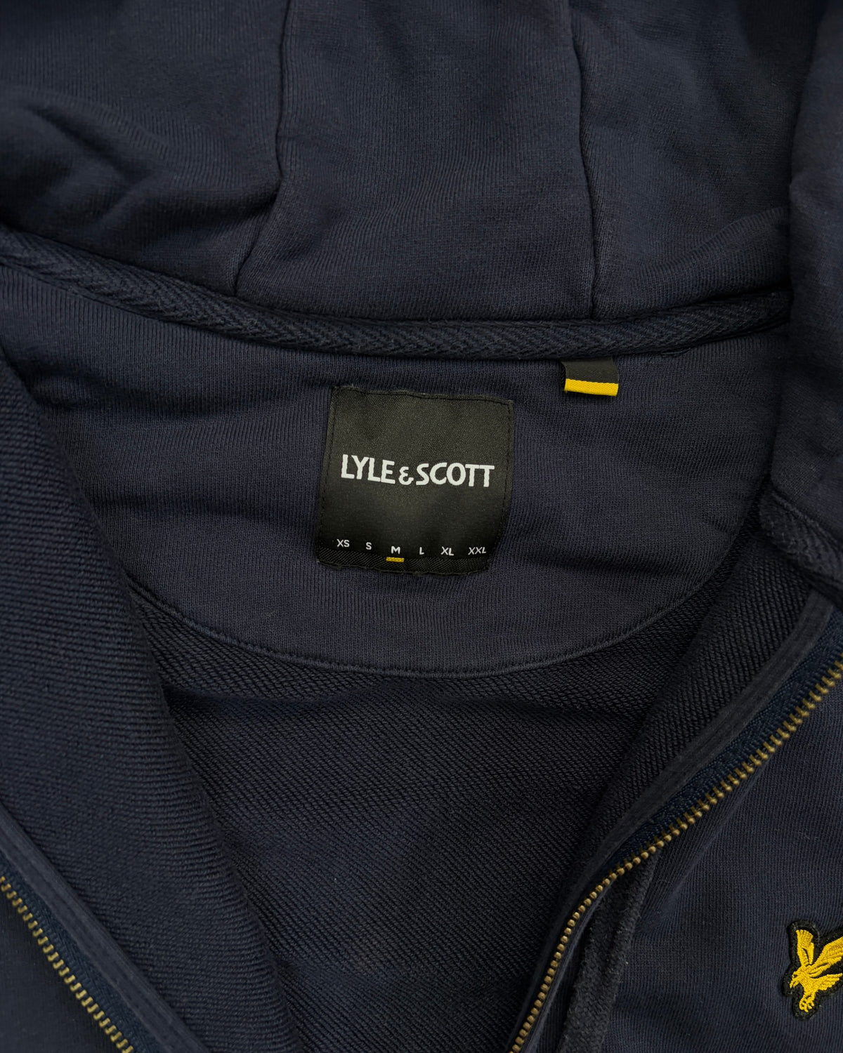 Lyle & Scott Zip-Hoodie Navy Größe M – Etikett