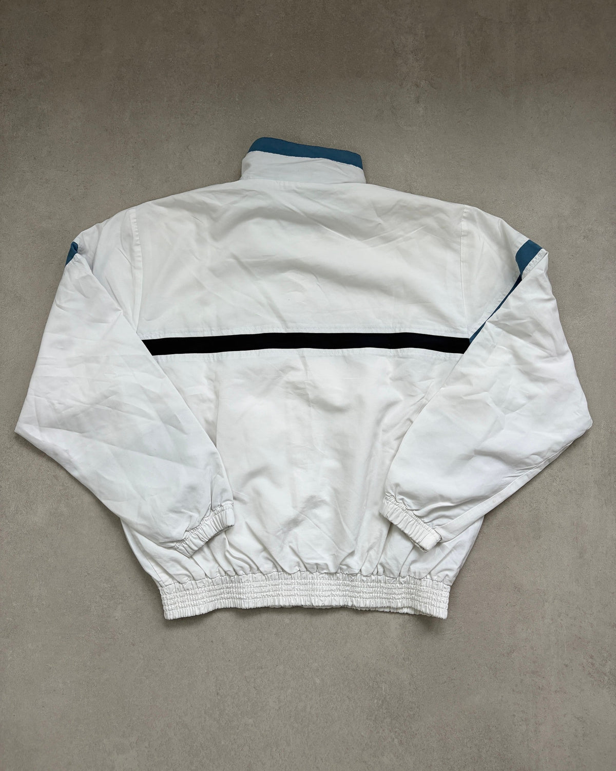 Sergio Tacchini Jacke Weiß mit Navy-Streifen Größe M – Rückseite