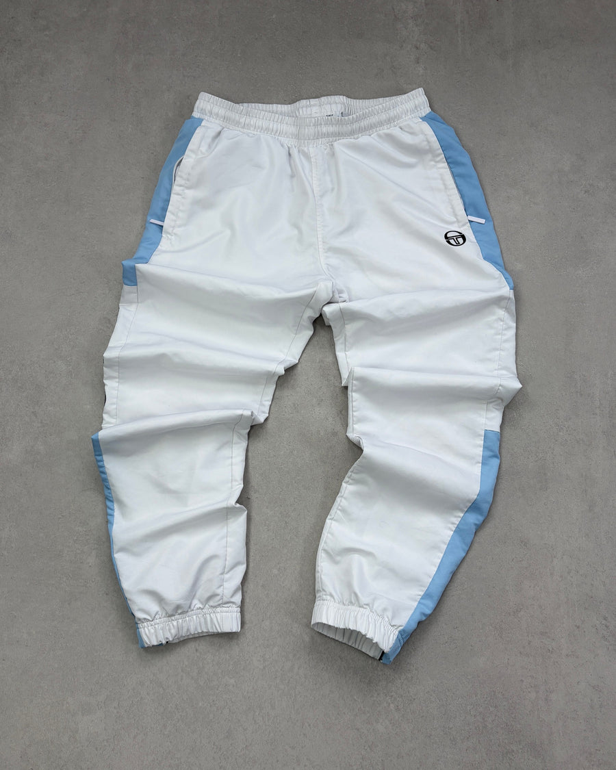 Sergio Tacchini Trainingshose Weiß mit hellblauen Streifen Größe M – Vorderseite