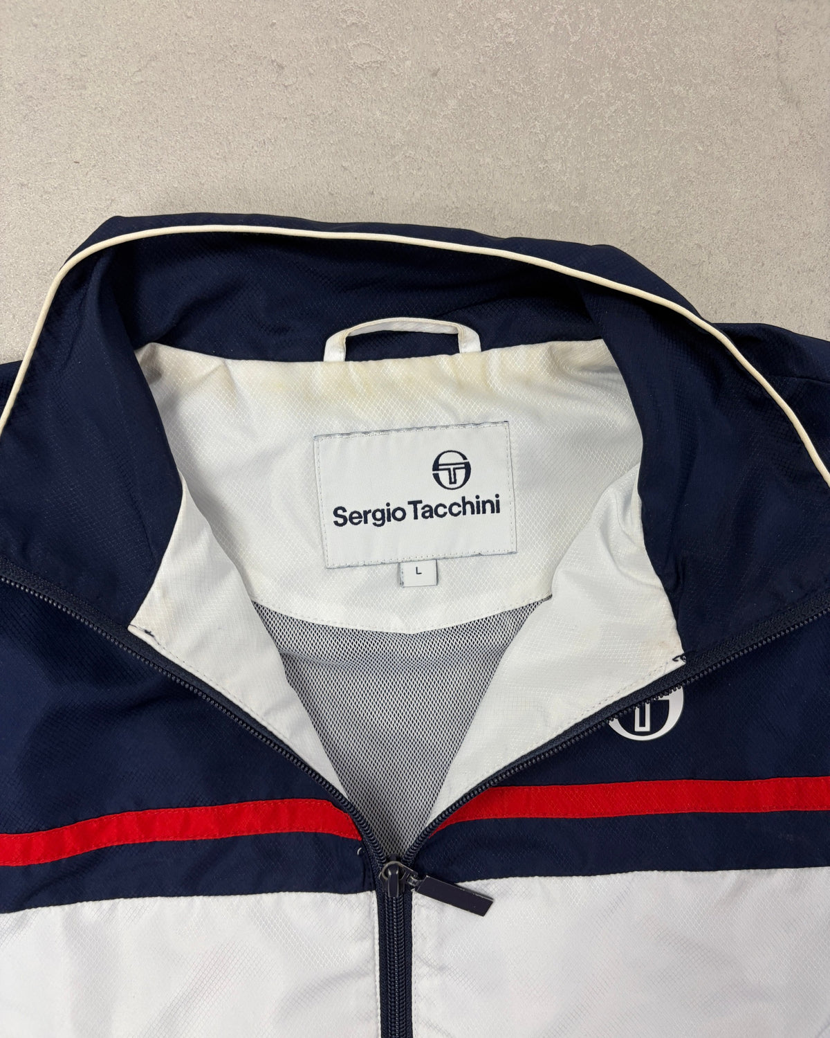 Sergio Tacchini Trainingsjacke Navy-Weiß-Rot Größe L – Etikett